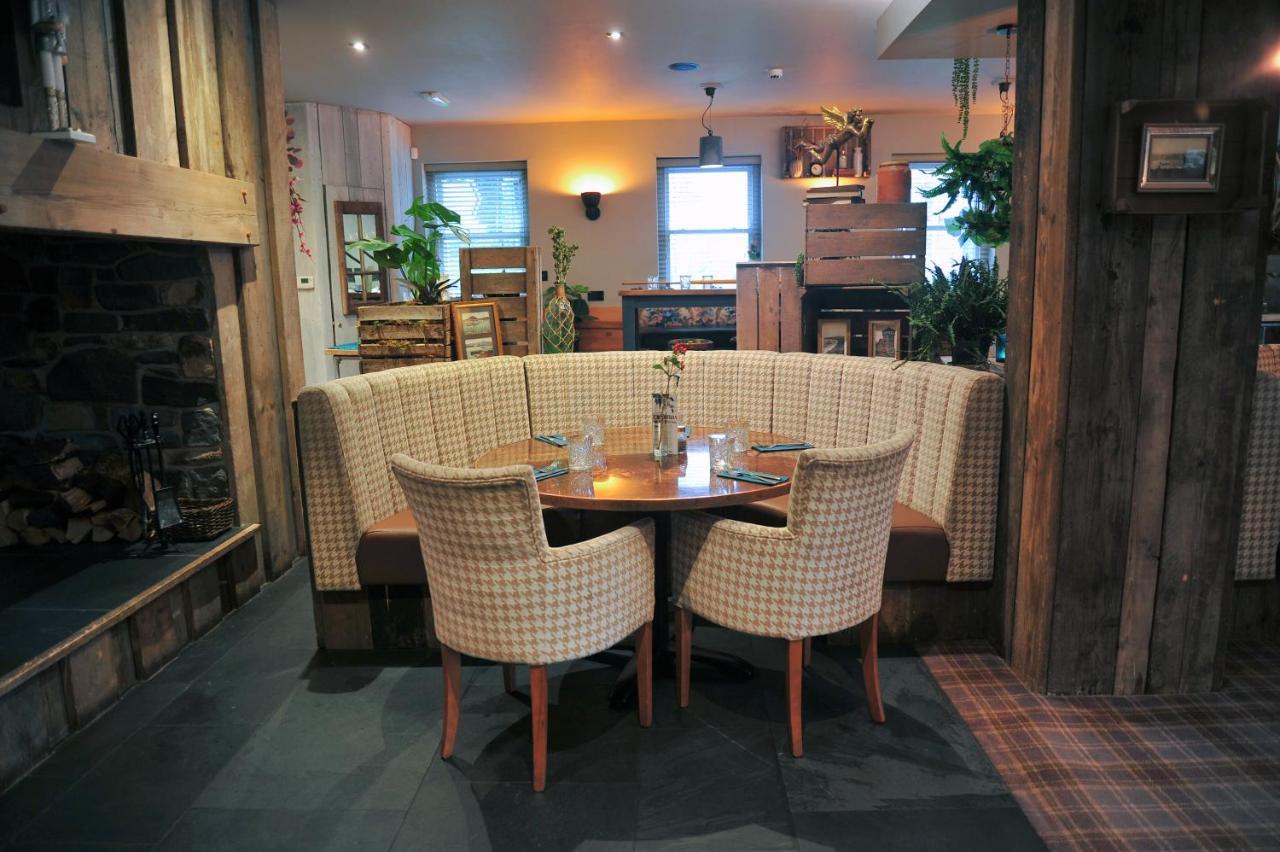 The Tal-Y-Cafn Hotel คอนวี ภายนอก รูปภาพ