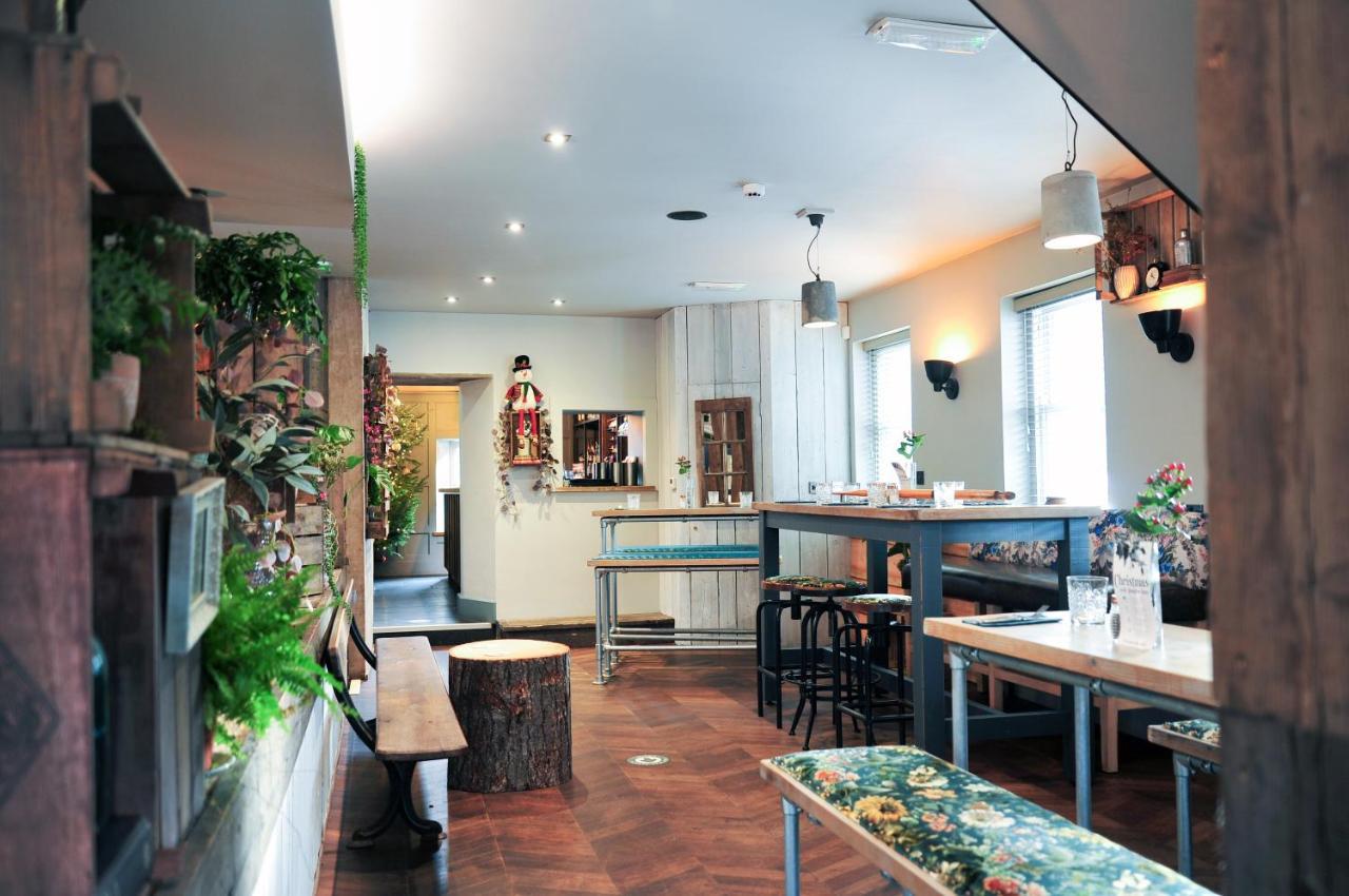 The Tal-Y-Cafn Hotel คอนวี ภายนอก รูปภาพ